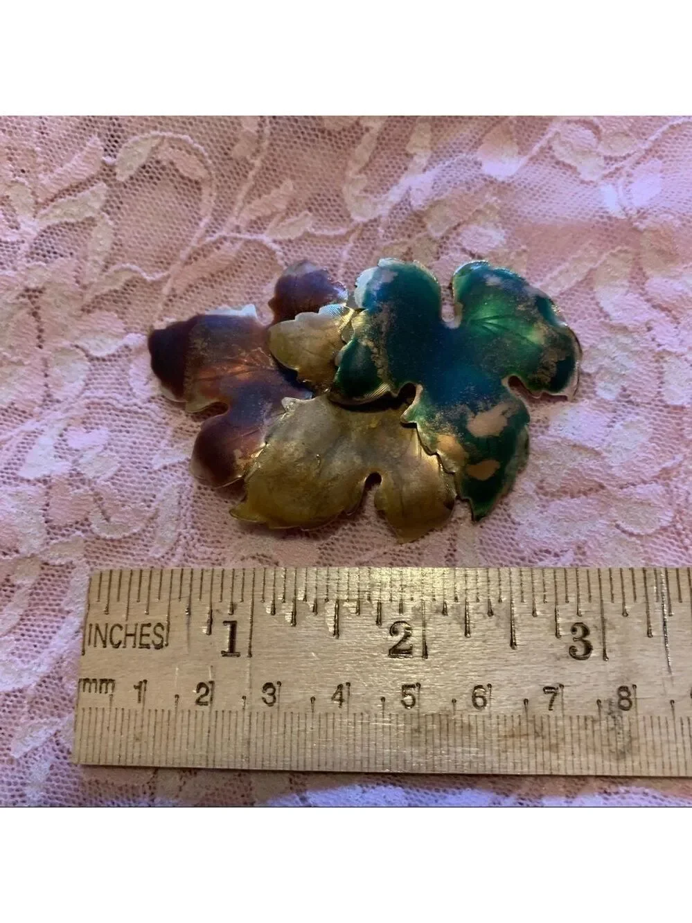 Vintage 3-D leaf pin brooch fall gold green maroon